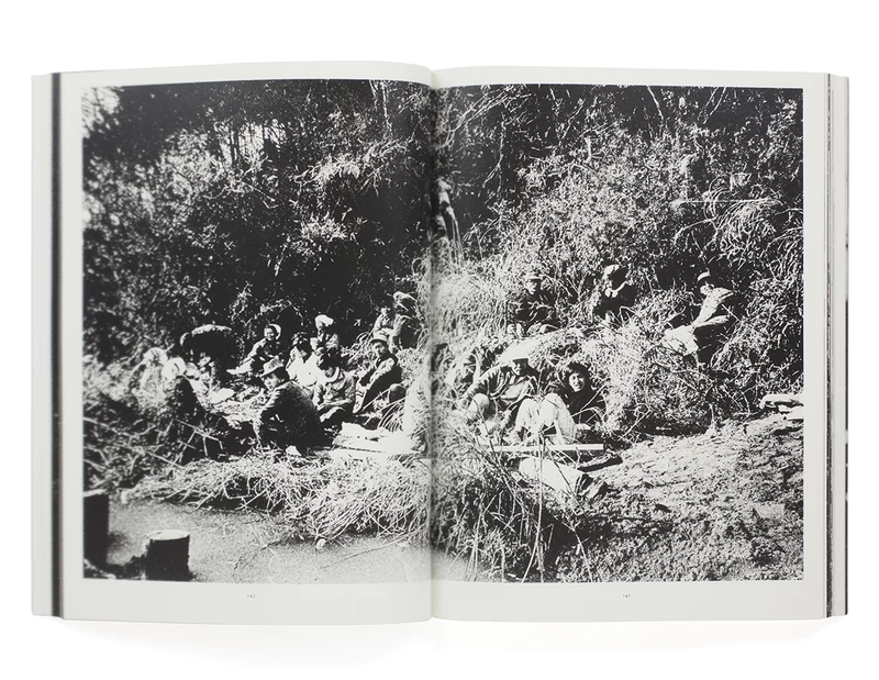 三里塚 - 北井一夫 | shashasha 写々者 - 写真集とアートブック