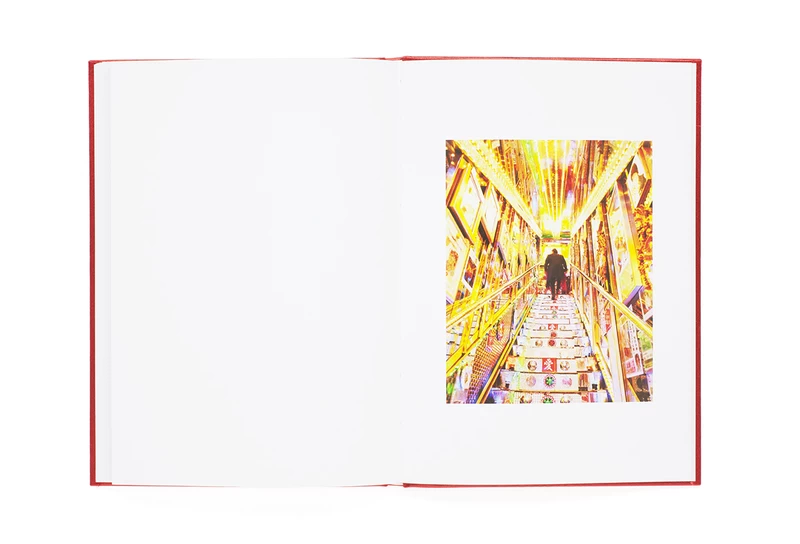 Showa 92 - Kazuyoshi USUI | shashasha - Photography & art in books