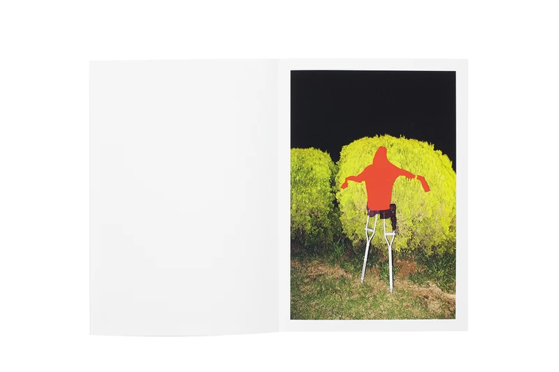 COLORS - 水谷吉法 | shashasha 写々者 - 写真集とアートブック