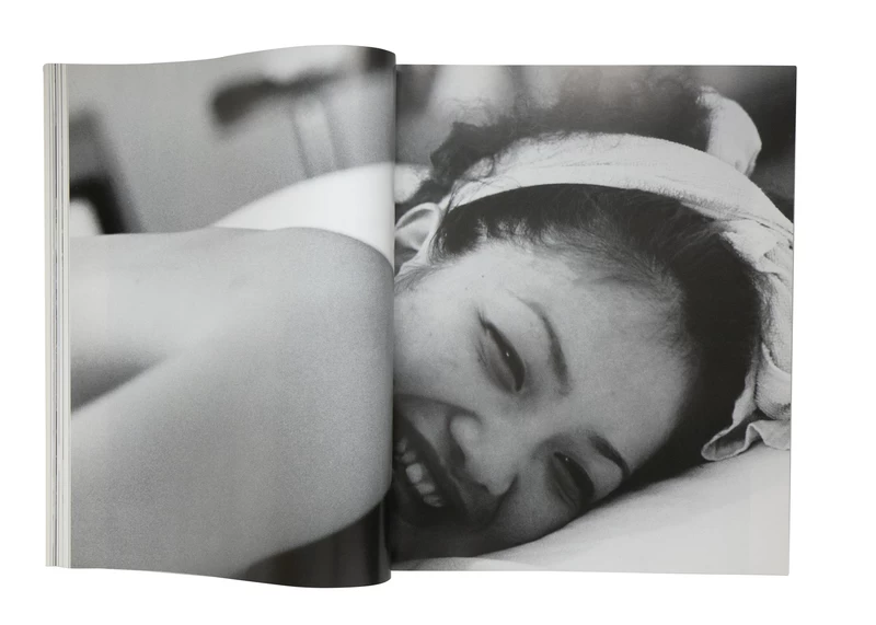 【a girl hysteric no.11】 沢渡朔　★★大幅に値下げしました A Girl / Hysteric No. 11 - 沢渡朔 | shashasha 写々者 - 写真集と