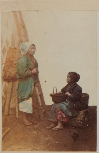 Shimooka Renjō, ‘Inaka-onna senzai uri (Country women selling washing materials)’, c.1865-66.