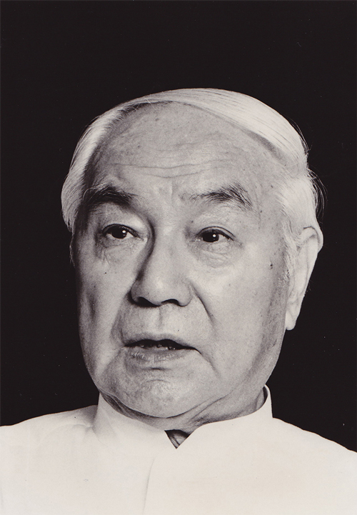 亀倉雄策 - Yusaku KAMEKURA | shashasha 写々者 - 写真集とアートブック