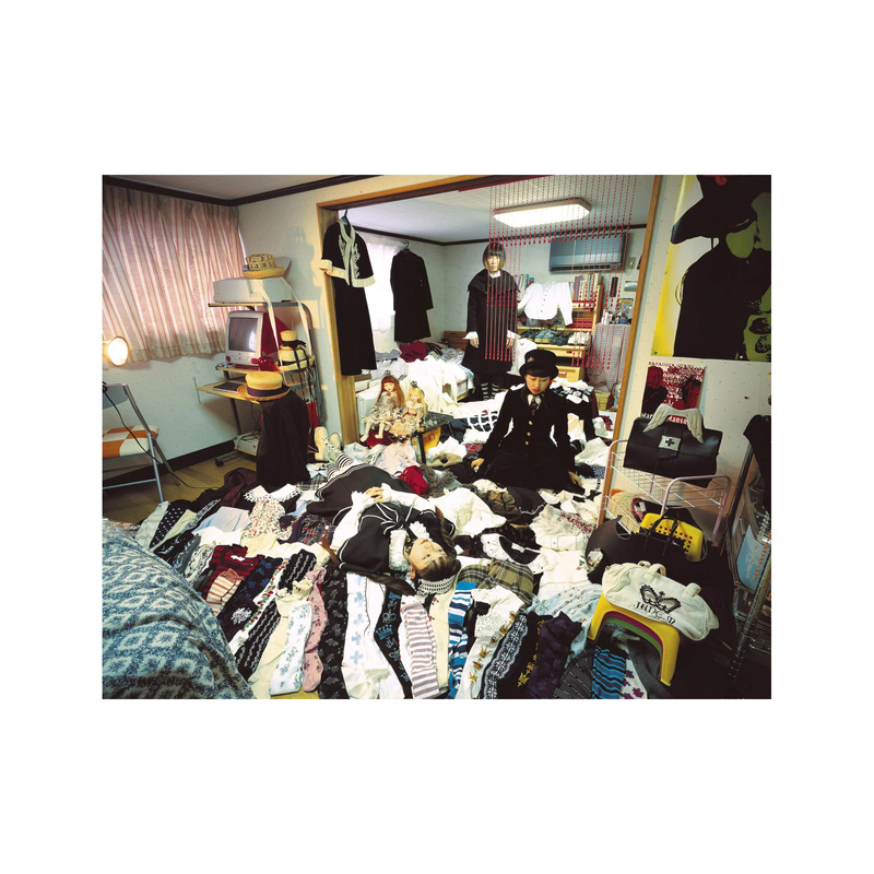 HAPPY VICTIMS 着倒れ方丈記 ファッション 写真集 Happy Victims - 都築響一 | shashasha 写々者 - 写真集とアート