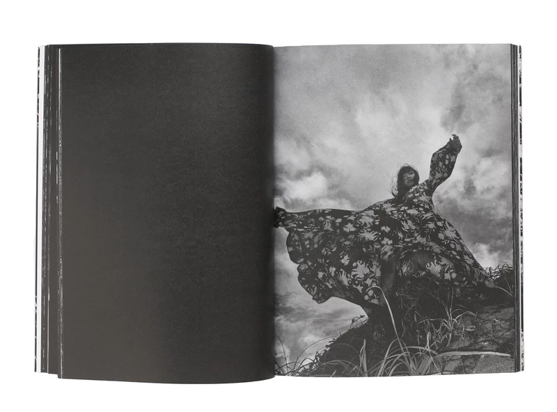 The Sound of Waves - Tatsuo SUZUKI | shashasha - Photography & art