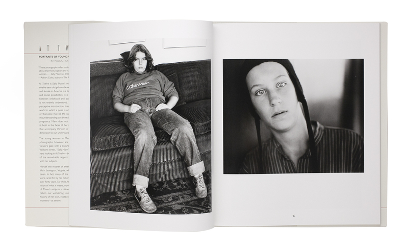 AT TWELVE Portraits of Young Women 洋書写真集 At Twelve: Portraits of Young Women: Sally Mann