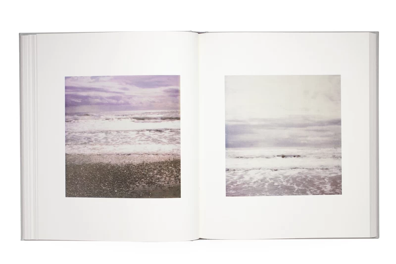 Cy Twombly Photographs: Lyrical Variations - Cy TWOMBLY