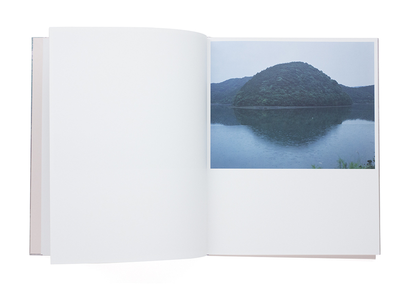 The river embraced me - Rinko KAWAUCHI | shashasha - Photography 