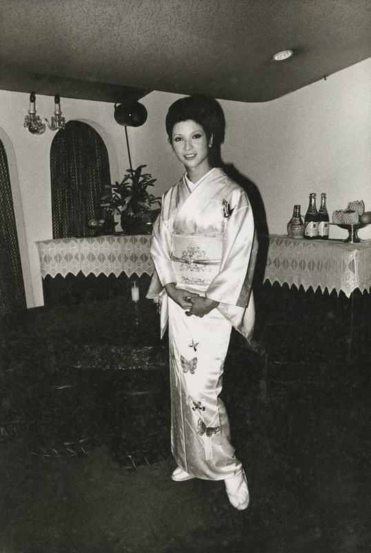 日本史写真集 大型カラー、カード写真120枚 1983年3月発行