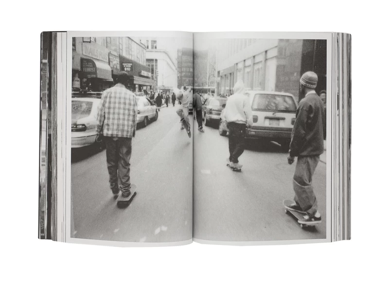 Beware - Ari MARCOPOULOS | shashasha - Photography & art in books