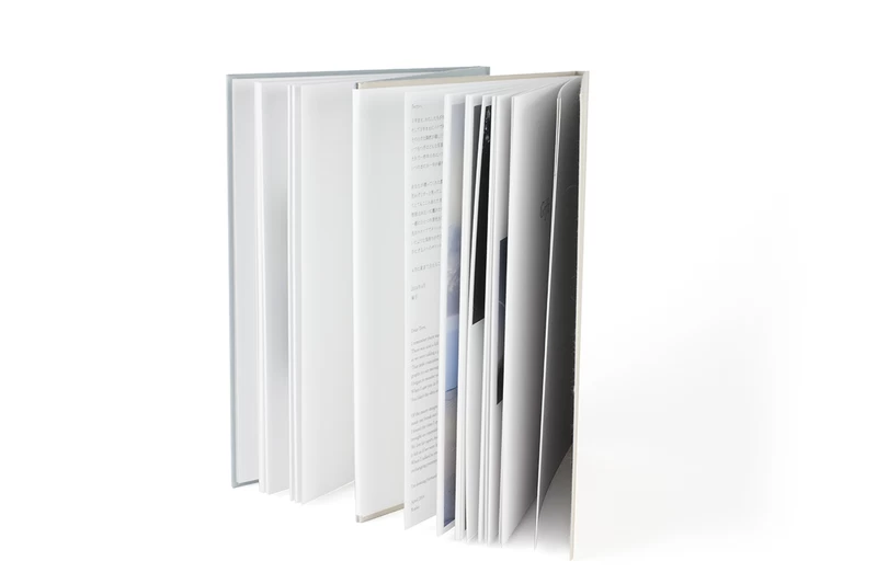 Gift - Rinko KAWAUCHI, Terri WEIFENBACH | shashasha - Photography