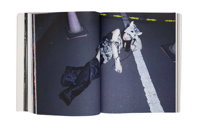 Contact High Zine Issue 4: Into the Parallel - 山谷佑介、片山真理