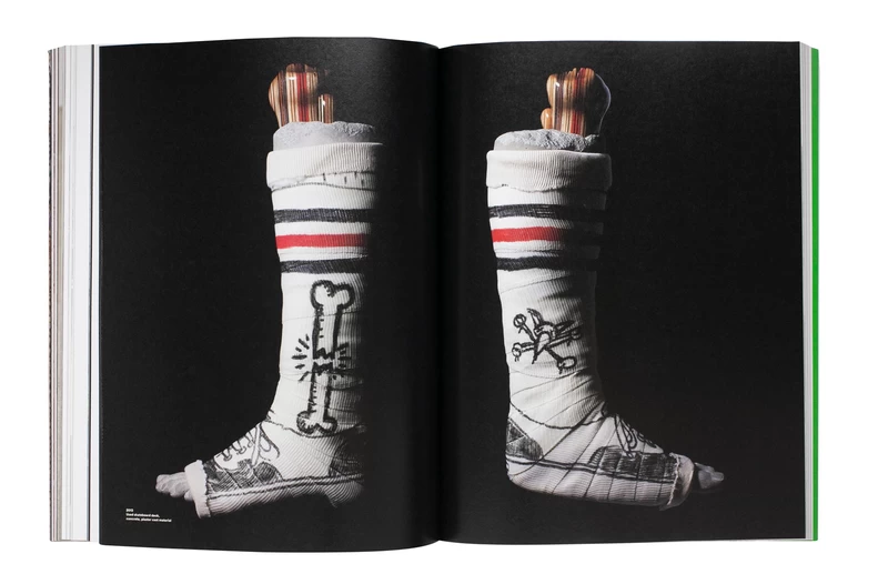 Haroshi 2003 - 2021 - Haroshi | shashasha - Photography & art in books