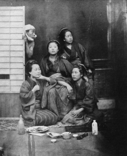 Shimooka Renjō, Mixed group, albumen print, c.1863-65. This is an example of the original photograph of which the carte in this album, titled ‘Nagaya musume kugatsu no tsukimi (Girls of a nagaya viewing the moon in September)’/ ‘Moon & star gazers’, is a later copy print.