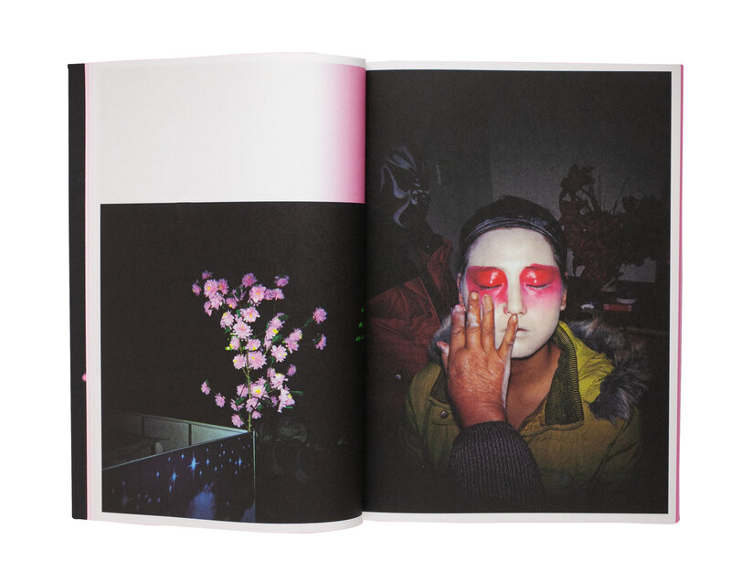 SMSJ-YJ アイアンアート 新聞 ピクチャーブック マガジンラック フロアタイプ 子供 学生 シンプル 本棚 折り畳み式 マガジンラック ホワイト Story Book「掌に美しい日本を奏でる 第一章」 - JAPAN CRAFT BOOK