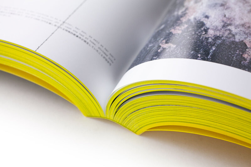 Hijack Geni - 千賀健史 | shashasha 写々者 - 写真集とアートブック