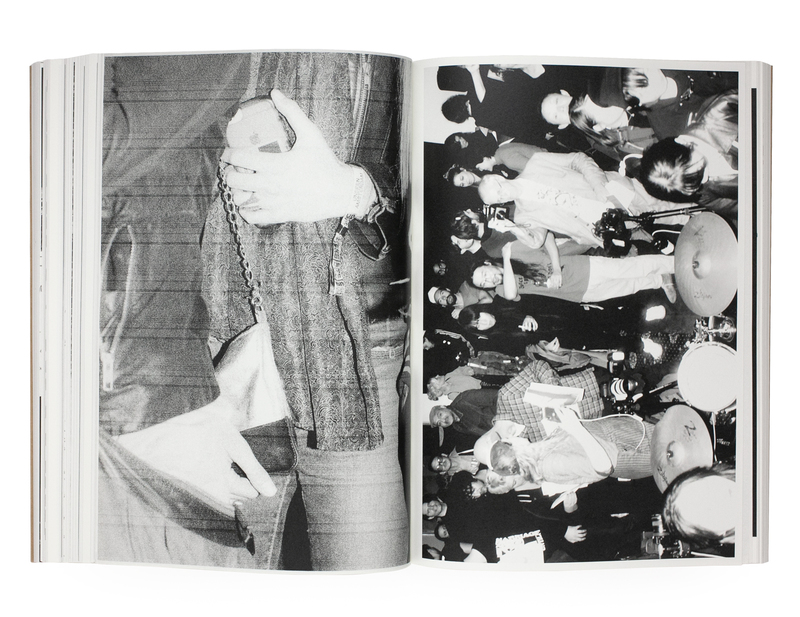 Yusuke Yamatani 写真集 Doors Doors - Yusuke YAMATANI | shashasha - Photography & art in books