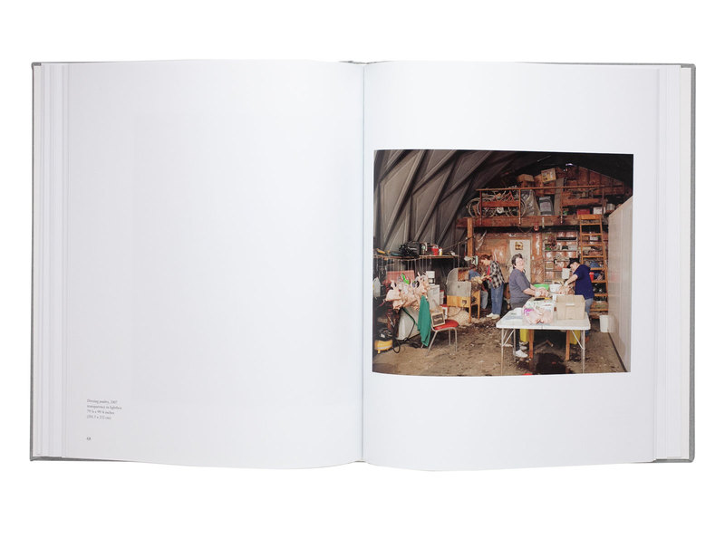 Jeff Wall - Jeff WALL | shashasha 写々者 - Photography & art in books