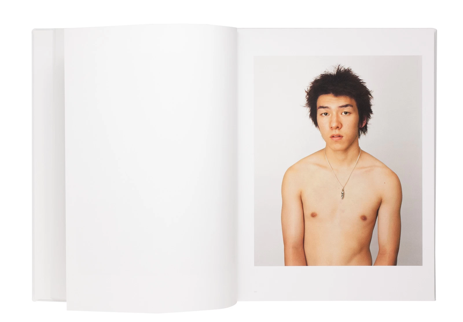 In My Room Revisited - 鷹野隆大 | shashasha 写々者 - 写真集と