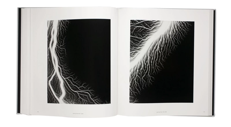 Time Machine - Hiroshi SUGIMOTO | shashasha - Photography & art in