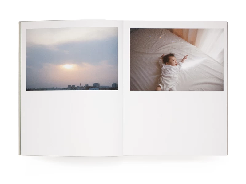 as it is - 川内倫子 | shashasha 写々者 - 写真集とアートブック