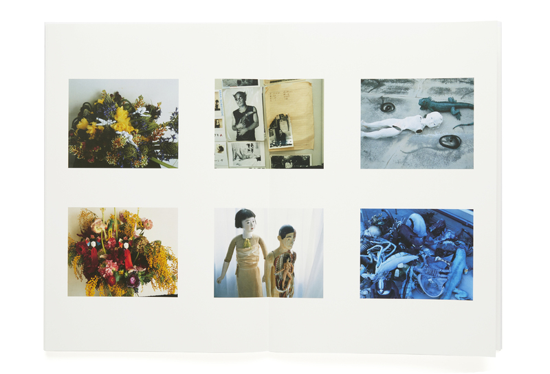 荒木経惟 アラーキー 写真集 「東京墓情 荒木経惟×ギメ東洋美術館」 非売品 あの世界的写真家 荒木経惟が「ArtSticker」に参加！｜The Chain