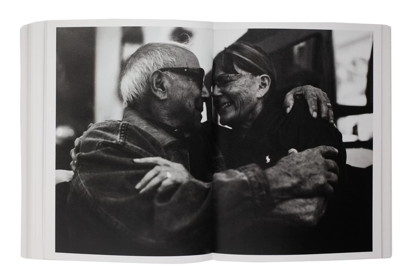A Whole California Anthology 1993–2025 - 戎康友 | shashasha 写々者