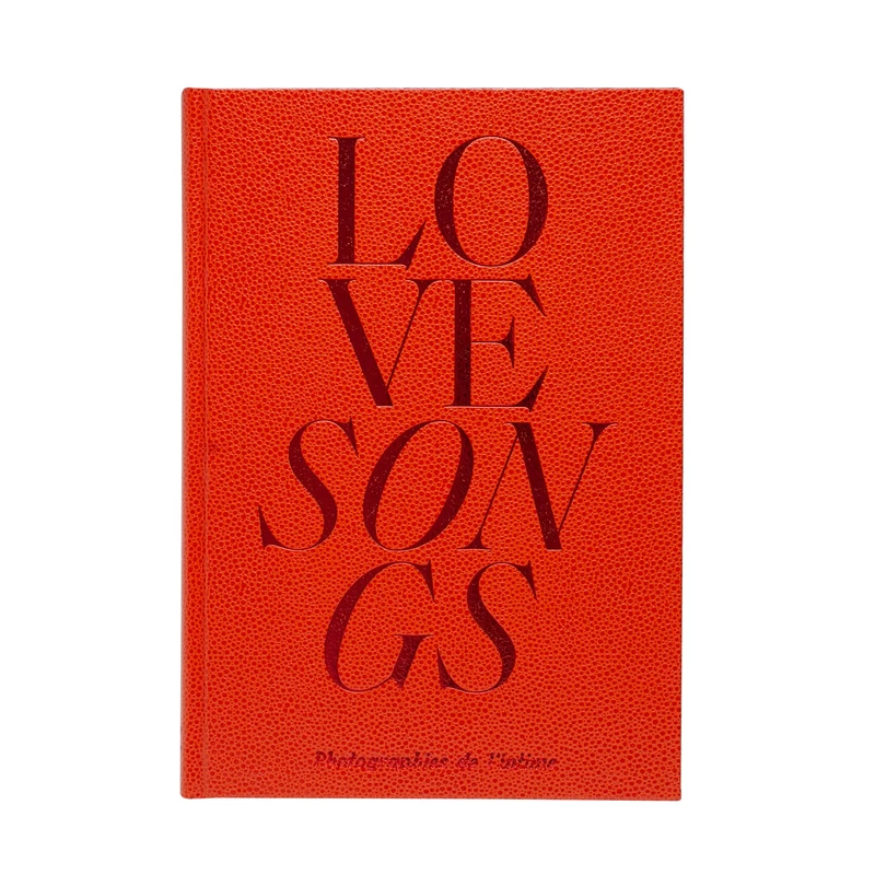 洋書 LOVE SONGS Photographies de l'intime VqhwFf0gI_Eublpe.webp