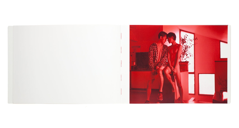 【送料無料/新品】 森栄喜 - Regained Family | 写真集とアート - 写々者 shashasha 洗濯・仕上げ剤