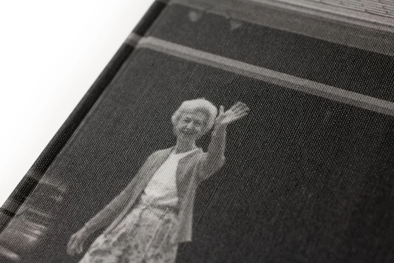 Leaving and Waving - Deanna DIKEMAN | shashasha - Photography
